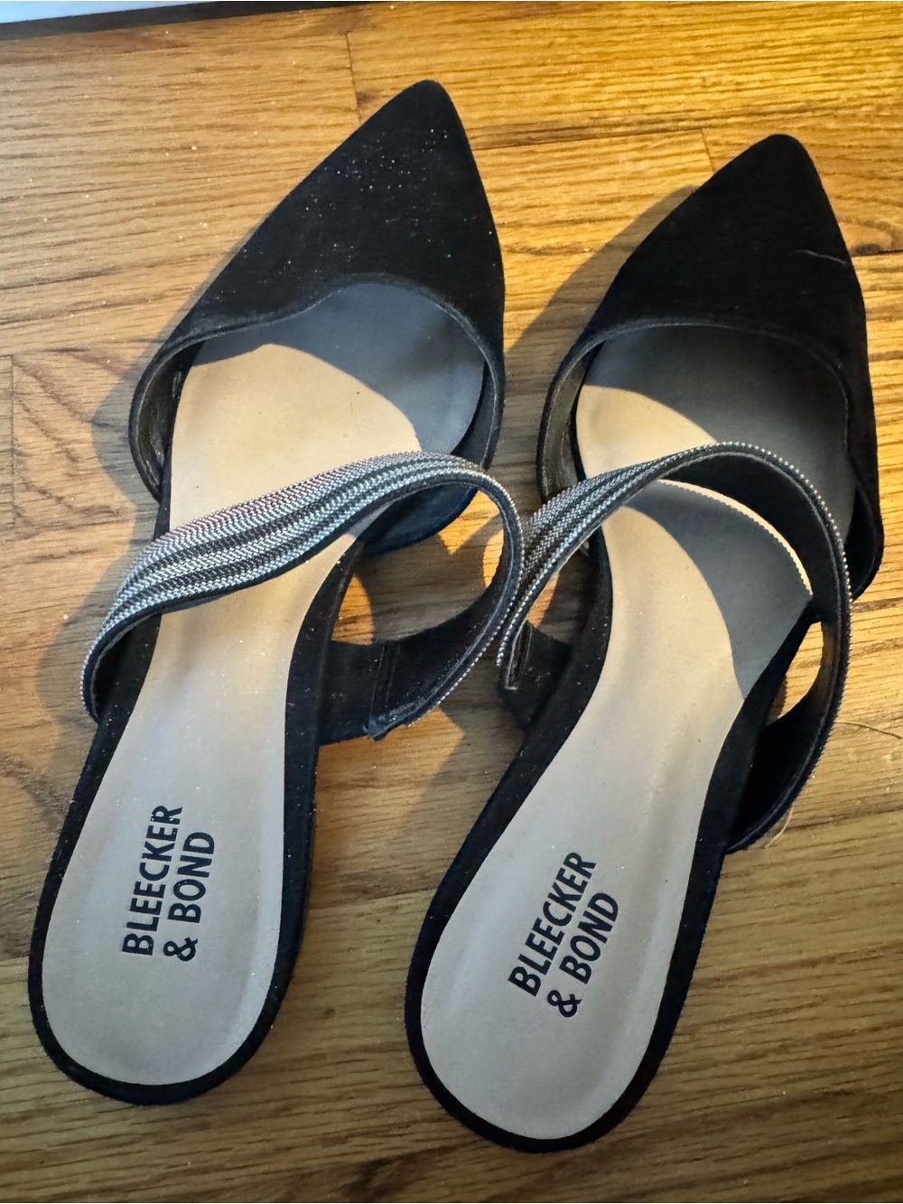 Bleecker & Bond pointed-toe mules flat size 9